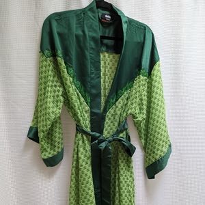 Think Geek Poison Ivy Robe